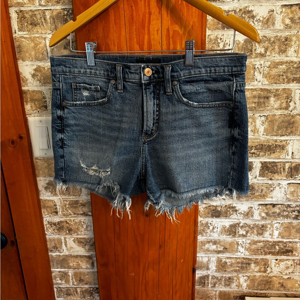 Silver Jeans Shorts Size 28